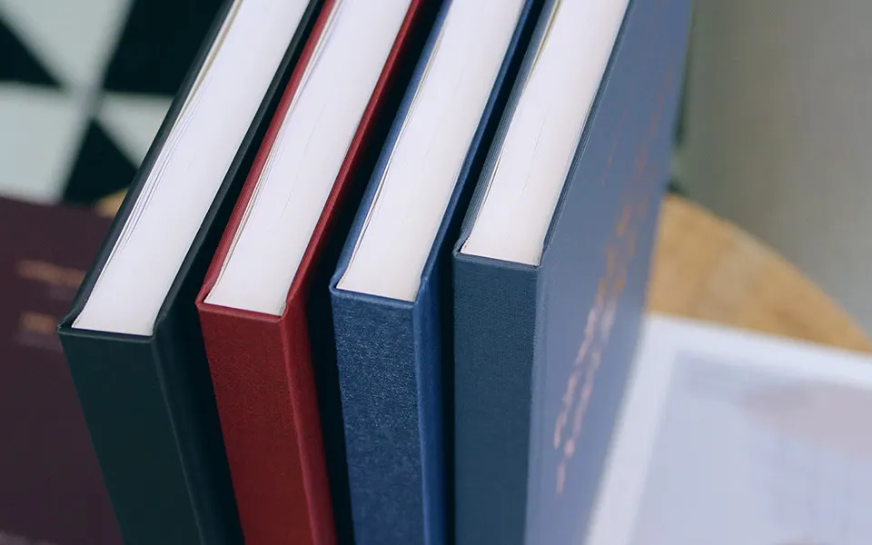 Hardcover Retro — gebundene Arbeit, Beispiel 2