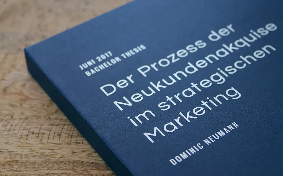 Hardcover Retro — gebundene Arbeit, Beispiel 3